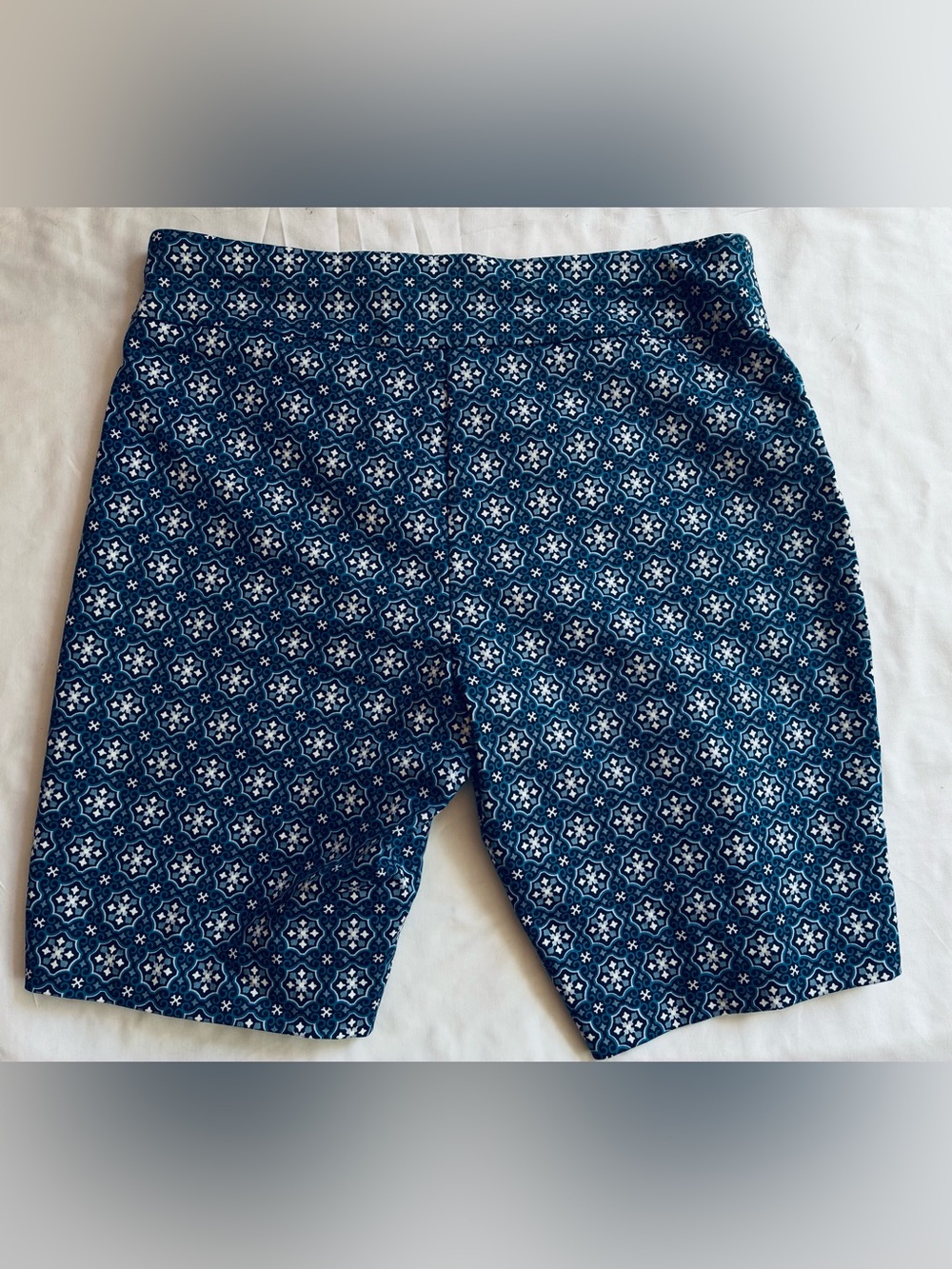 Croft & Barrow size 10P/ the effortless stretch Bermuda shorts